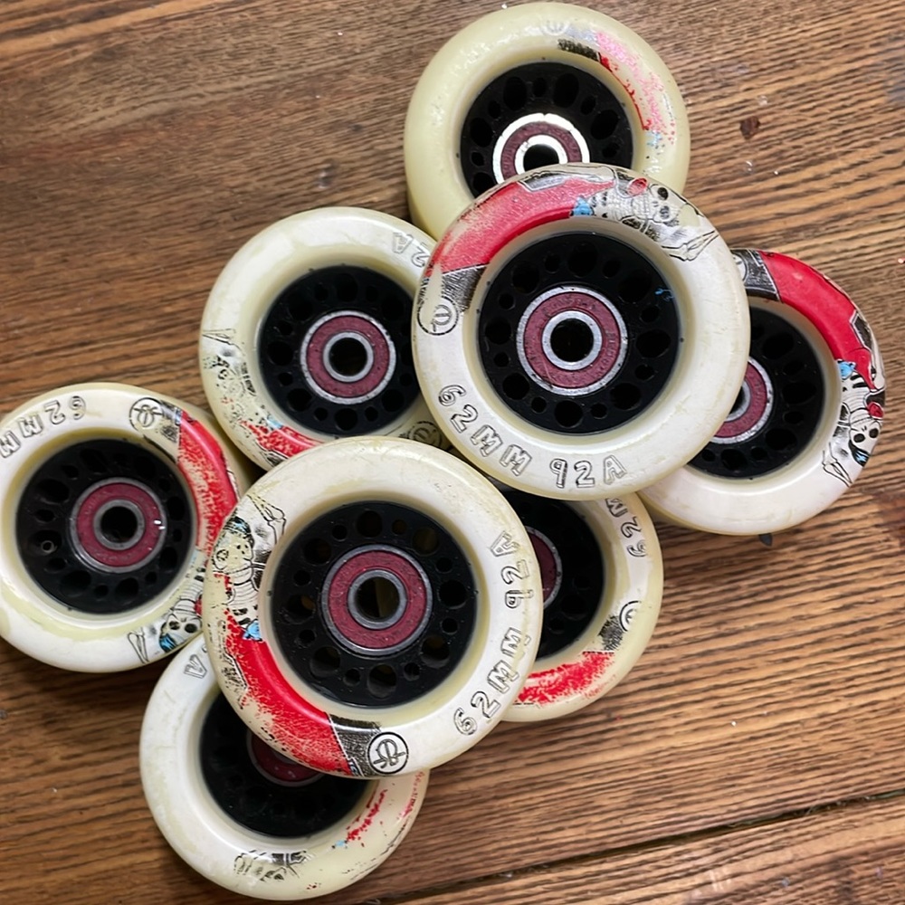 Roller-bones Day of The Dead 62mm 92A hardness wheels Roller Derby set of 8